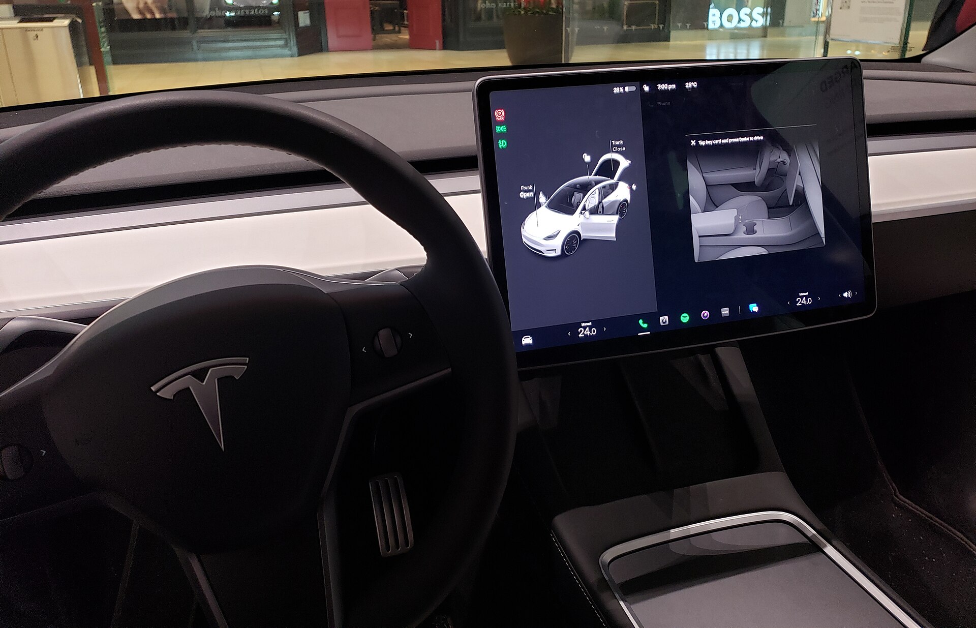 Tesla Theater의 웹 스트리밍 확장